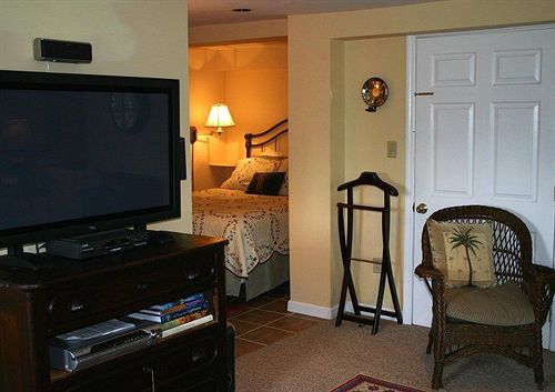 Inn The At Stony Creek Warwick